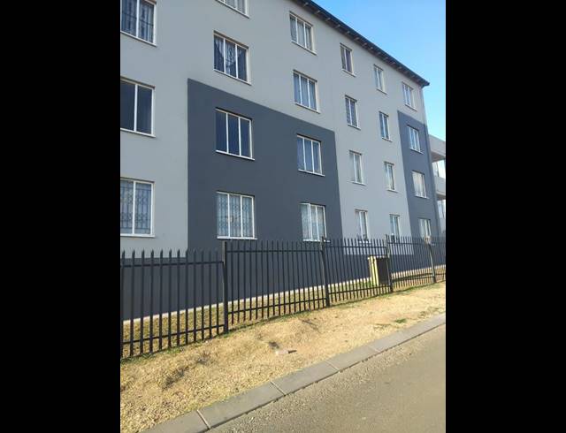 2 BEDROOM APARTMENT FOR SALE IN FLEURHOF